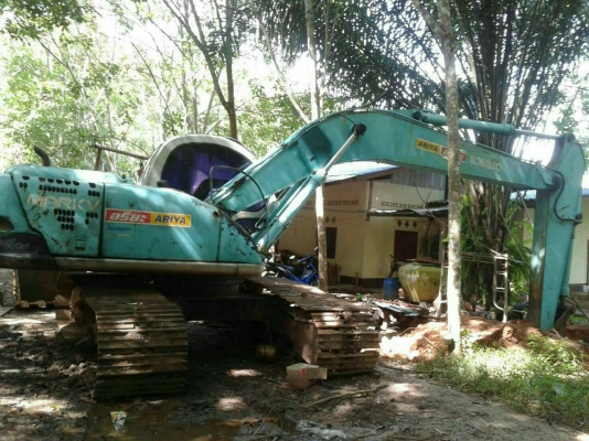ขายรถแบคโฮ KOBELCO SK200-Vธรรมดา เอกสารอินวอย ราคา 550000