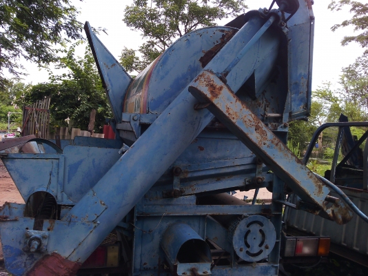 ขายตู้นวดข้าว5ฟุตรถพิเศษตามสภาพสนใจติดต่อ0807346335ครับ