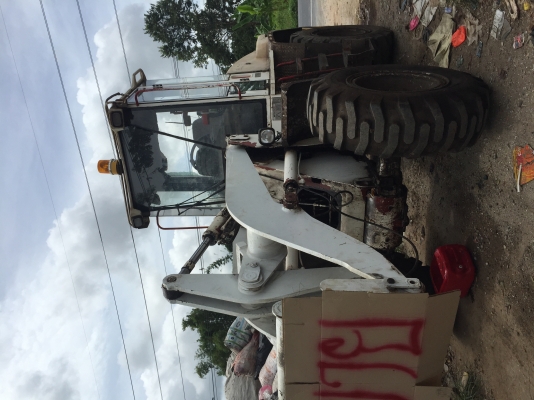 ขายรถตักล้อยาง ขายรถตักล้อยาง