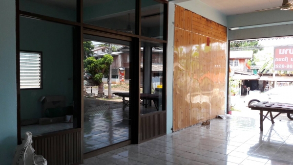 บ้านพร้อมที่ดินติด ถนนวัฒนานคร -คลองหาด ในเขตชุมชน ด่วนๆๆๆ