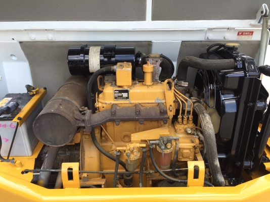 รถขุด Komatsu PC20-6 มือสองนำเข้าจากญี่ปุ่น ทำสีใหม่ พร้อมใช้งาน