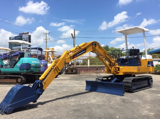 รถขุด Komatsu PC20-6 มือสองนำเข้าจากญี่ปุ่น ทำสีใหม่ พร้อมใช้งาน