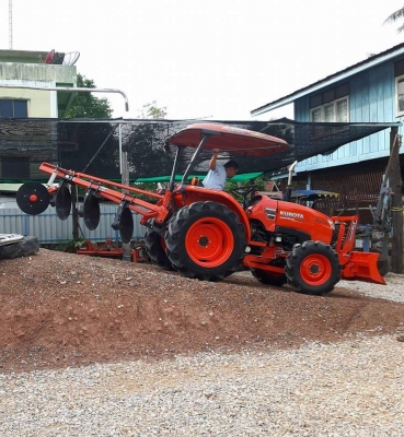 ปัญญาแทรคเตอร์..จัดมาให้ครับ ด่วน!!!คูโบต้า L3608ใบมีดคานล่างFD163พร้อมผาน5&times;22ตราช้าง สภาพพร้อมใช้