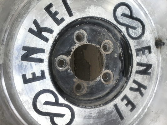 ล้อมือสอง