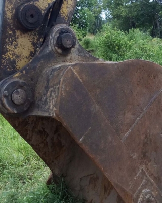 ขายแบคโคCAT Caterpila รุ่น E200B เครื่องยนต์มิทซูบิชิ 6D14 ปั้มไฮดรอริคเดิม เครื่องดี ปั้มดี ช่วงล่างดี ทำงานได้ปกติ สภาพพร้อมใช้งาน ราคา470,000 สนใจโทร 090-8588220คุณนะ 093-3258446คุณบิว หรือเข้าดูสินค้าอื่นๆได้ที่ www.narong2truck.com หรือ www.truck.in.