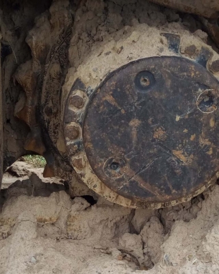 ขายแบคโคCAT Caterpila รุ่น E200B เครื่องยนต์มิทซูบิชิ 6D14 ปั้มไฮดรอริคเดิม เครื่องดี ปั้มดี ช่วงล่างดี ทำงานได้ปกติ สภาพพร้อมใช้งาน ราคา470,000 สนใจโทร 090-8588220คุณนะ 093-3258446คุณบิว หรือเข้าดูสินค้าอื่นๆได้ที่ www.narong2truck.com หรือ www.truck.in.