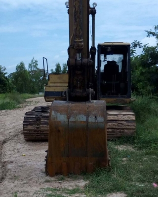 ขายแบคโคCAT Caterpila รุ่น E200B เครื่องยนต์มิทซูบิชิ 6D14 ปั้มไฮดรอริคเดิม เครื่องดี ปั้มดี ช่วงล่างดี ทำงานได้ปกติ สภาพพร้อมใช้งาน ราคา470,000 สนใจโทร 090-8588220คุณนะ 093-3258446คุณบิว หรือเข้าดูสินค้าอื่นๆได้ที่ www.narong2truck.com หรือ www.truck.in.