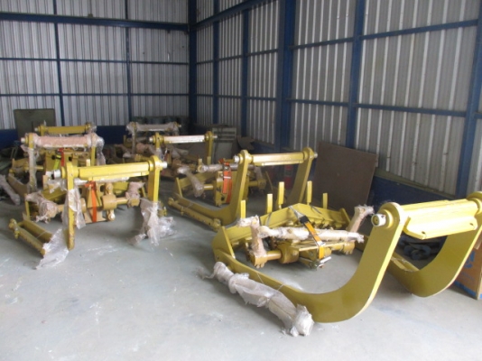 ขาย Scarifier ของใหม่สำหรับ ใส่รถเกรด 12G, 140G, 140H ยังไม่เคยใช้งานในเมืองไทย สนใจติดต่อ อำพล 090-9694506, 080-3031241