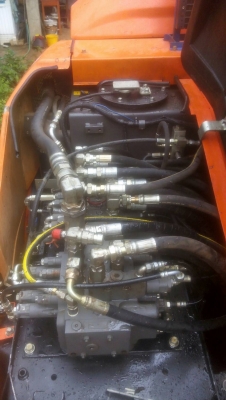 ขายแม็คโคร kubota KX080