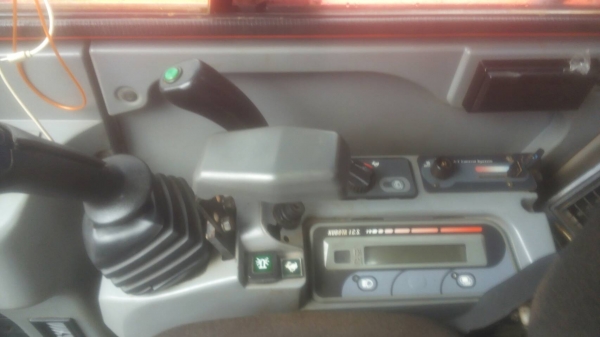 ขายแม็คโคร kubota KX080