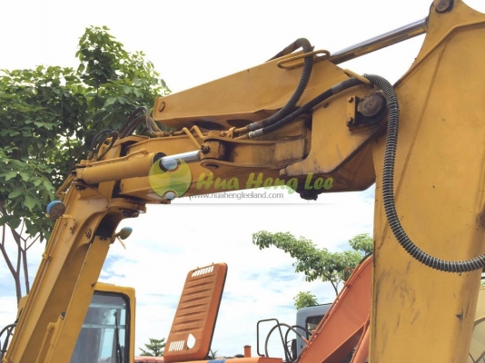 รถขุดมือ 2 J&amp;G 80 พร้อมใช้งาน