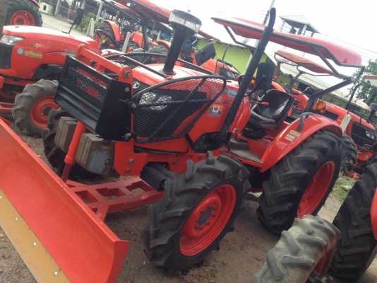 ขายรถไถรุ่น M7040 ปรับสภาพแล้ว ขายรถไถรุ่น M7040 ปรับสภาพแล้ว