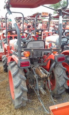 ขายรถไถทำอ้อยรุ่น B2420 ขายรถไถทำอ้อยรุ่น B2420