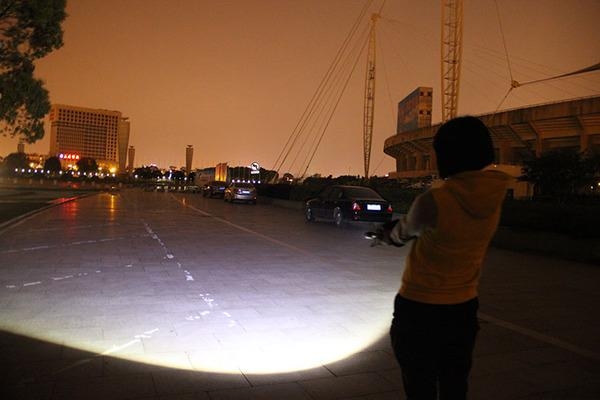 ขายไฟฉายแรงสูง LED  XML2 สำหรับตกปลาและเดินป่า