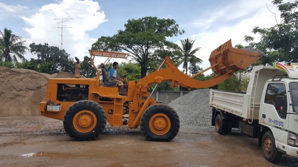 ขาย รถตัก FURUKAWA FL160 เอวอ่อน เกียร์ทอค ต่อแขนเรียบร้อย รถพร้อมใช้งานครับ ขาย รถตัก FURUKAWA FL160 เอวอ่อน เกียร์ทอค ต่อแขนเรียบร้อย รถพร้อมใช้งานครับ