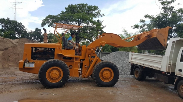 ขาย รถตัก FURUKAWA FL160 เอวอ่อน เกียร์ทอค ต่อแขนเรียบร้อย รถพร้อมใช้งานครับ ขาย รถตัก FURUKAWA FL160 เอวอ่อน เกียร์ทอค ต่อแขนเรียบร้อย รถพร้อมใช้งานครับ