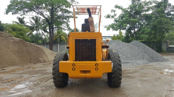 ขาย รถตัก FURUKAWA FL160 เอวอ่อน เกียร์ทอค ต่อแขนเรียบร้อย รถพร้อมใช้งานครับ ขาย รถตัก FURUKAWA FL160 เอวอ่อน เกียร์ทอค ต่อแขนเรียบร้อย รถพร้อมใช้งานครับ