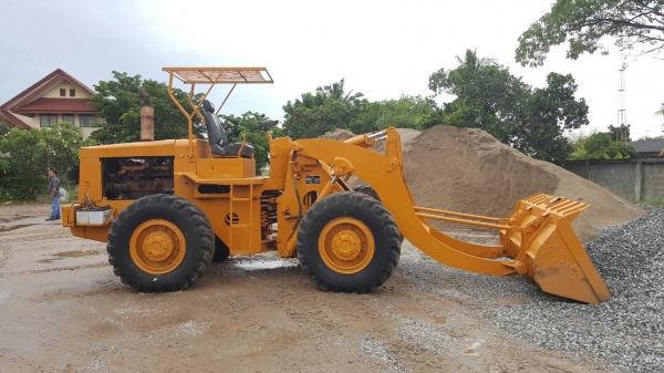 ขาย รถตัก FURUKAWA FL160 เอวอ่อน เกียร์ทอค ต่อแขนเรียบร้อย รถพร้อมใช้งานครับ ขาย รถตัก FURUKAWA FL160 เอวอ่อน เกียร์ทอค ต่อแขนเรียบร้อย รถพร้อมใช้งานครับ