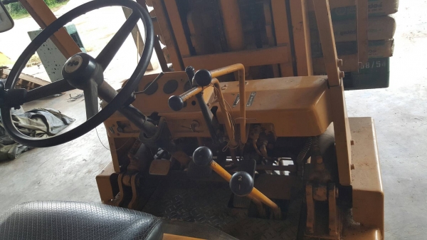 ขาย ฟอร์คลิฟต์ KOMATSU FG20-7 ยกได้ 2 ตัน ยกได้สูง 3 เมตร ซื้อเก่านอกมา เชื้อเพลิงเบนซิน รถพร้อมใช้งาน ราคาคุยได้ครับ