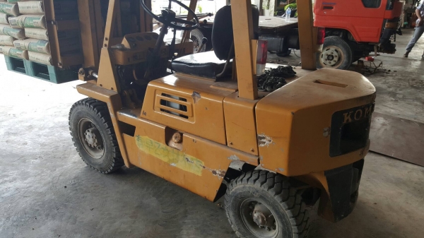 ขาย ฟอร์คลิฟต์ KOMATSU FG20-7 ยกได้ 2 ตัน ยกได้สูง 3 เมตร ซื้อเก่านอกมา เชื้อเพลิงเบนซิน รถพร้อมใช้งาน ราคาคุยได้ครับ