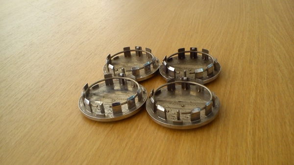 ฝาปิดดุมล้อ ของรถ NISSAN แท้ มือสองจากญี่ปุ่น