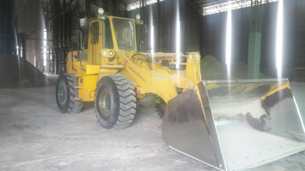 ขายรถตักล้อยาง Kawazaki รุ่น 70z 7,000 ชม. ราคา 2,800,000