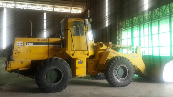 ขายรถตักล้อยาง Kawazaki รุ่น 70z 7,000 ชม. ราคา 2,800,000