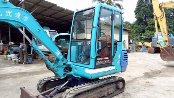 ขายรถขุด KUBOTA K035 มีหัวเก๋ง ใบแทรคหุ้มยาง