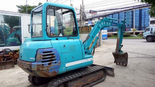 ขายรถขุด KUBOTA K035 มีหัวเก๋ง ใบแทรคหุ้มยาง