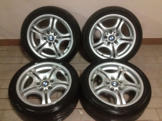 ล้อเเท้ BMW M 17หน้า7ครึ่งหลัง8ครึ่งเก่าญี่ปุ่นเเท้สภาพตามรูปยางติดมาพอได้