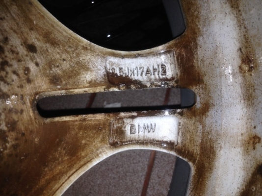 ล้อเเท้ BMW M 17หน้า7ครึ่งหลัง8ครึ่งเก่าญี่ปุ่นเเท้สภาพตามรูปยางติดมาพอได้