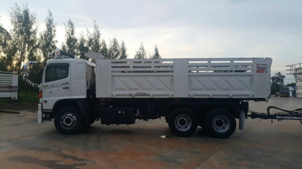 ขายด่วนรถพ่วงดั้ม344 ปลายปี55 รุ่น50ปี ถังน้ำมันใหญ่ ดั้มสามมิตร ไมล์170000โล ขายด่วนรถพ่วงดั้ม344 ปลายปี55 รุ่น50ปี ถังน้ำมันใหญ่ ดั้มสามมิตร ไมล์170000โล