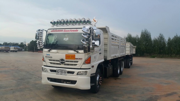 ขายด่วนรถพ่วงดั้ม344 ปลายปี55 รุ่น50ปี ถังน้ำมันใหญ่ ดั้มสามมิตร ไมล์170000โล ขายด่วนรถพ่วงดั้ม344 ปลายปี55 รุ่น50ปี ถังน้ำมันใหญ่ ดั้มสามมิตร ไมล์170000โล