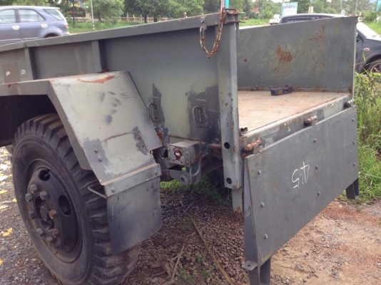 พ่วงจี๊ปกลางใหญ่