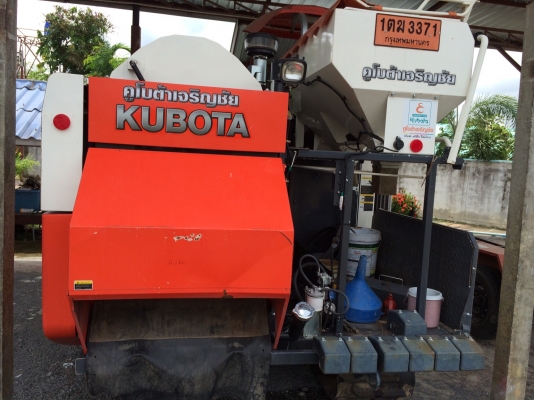 ขายรถเกียวข้าวDC-70รุ่นรองกระสอบ ขายรถเกียวข้าวDC-70รุ่นรองกระสอบ