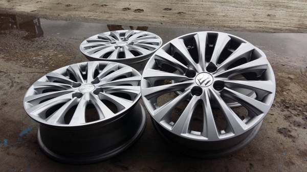 ขายล้อแม็ก suzuki ciaz 15" สนใจติดต่อ ตาเล็ก ล้อและยางครับ 081-3747940