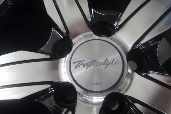 17x7.5 ET38 5/100 4วง 6900บาท สีใหม่ ไร้ซ่อม ขอบหนา ฝาครบ