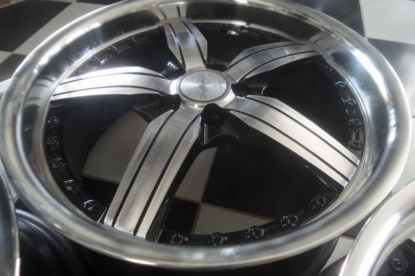 17x7.5 ET38 5/100 4วง 6900บาท สีใหม่ ไร้ซ่อม ขอบหนา ฝาครบ