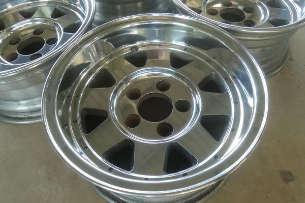 ES 14x6 ET-27 5/114 ขอบหนา ปัดเงาใหม่ ไร้ซ่อม ชุด4900บาท ES 14x6 ET-27 5/114 ขอบหนา ปัดเงาใหม่ ไร้ซ่อม ชุด4900บาท