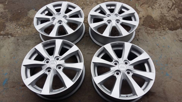 ขายล้อแม็ก mitsu mirage 15" สนใจติดต่อ ตาเล็ก ล้อและยางครับ 081-3747940 ขายล้อแม็ก mitsu mirage 15" สนใจติดต่อ ตาเล็ก ล้อและยางครับ 081-3747940