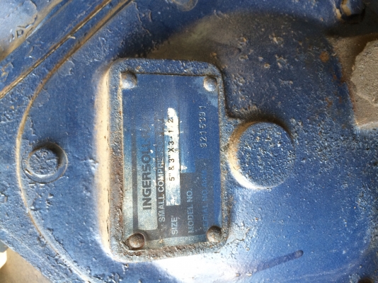 ขายปั๊มลม Ingersoll rand 5 แรง