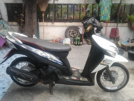 ขายมอไซค์ ปี51 ฮอนด้า คลิ๊ก รุ่นTune Up เครื่อง110cc. เครื่องดีแน่นๆ รถสภาพดี ล้อเดิมๆ พร้อมใช้งาน ภาษีขาด เล่มทะเบียนครบ ขายถูกๆครับ ขายมอไซค์ ปี51 ฮอนด้า คลิ๊ก รุ่นTune Up เครื่อง110cc. เครื่องดีแน่นๆ รถสภาพดี ล้อเดิมๆ พร้อมใช้งาน ภาษีขาด เล่มทะเบียนครบ ขายถูกๆครับ