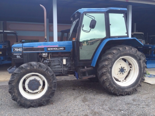 รถไถนิวฮอลแลนด์7840สถาพดีพร้อมใช้งาน