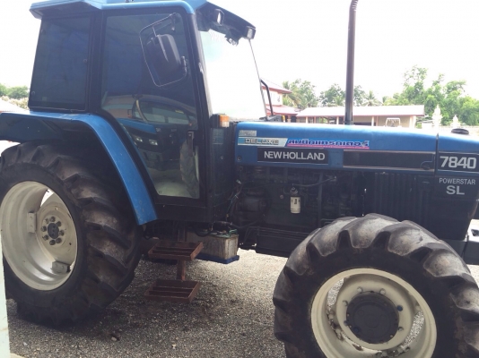 รถไถนิวฮอลแลนด์7840สถาพดีพร้อมใช้งาน