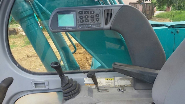 ขายรถแบคโฮ KOฺBELCO 100 MARK 5 เครื่อง 4BD1 แทรคเหล็ก เครื่องดี ปั๊มดี เอวแน่น ไฟฟ้าครบ  รถเก่าญี่ปุ่น ติดต่อ 089-7949488