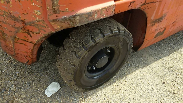 ขายรถยก NISSUN PJ02 เครื่องเบนซิน เสาสูง 3.50 เมตร ยกได้ 2.5 ตัน เกียร์ธรรมดา ยางตันหน้าหลัง รถนอก 098-7962549 ขายรถยก NISSUN PJ02 เครื่องเบนซิน เสาสูง 3.50 เมตร ยกได้ 2.5 ตัน เกียร์ธรรมดา ยางตันหน้าหลัง รถนอก 098-7962549