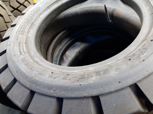 ขายยางลมรถโฟล์คลิฟท์ขนาด 28&times;9-15 ใหม่ถอดจากรถนำเข้า ราคาถูก