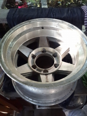 เศษล้อ15x8.5หนึ่งวง