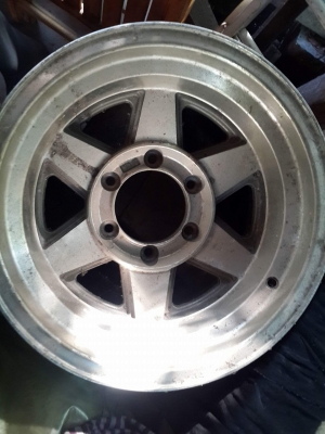 เศษล้อ15x8.5หนึ่งวง เศษล้อ15x8.5หนึ่งวง