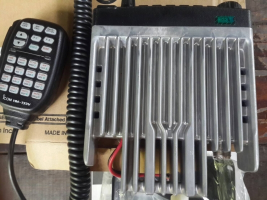 ขายโมบายicom 2300H สภาพ98\% ขายโมบายicom 2300H สภาพ98\%